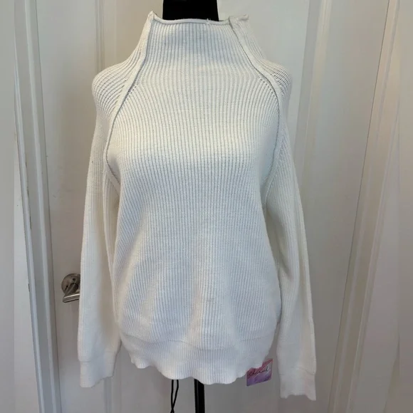 NWT Chicwish Heart And Soul Patched Knit Sweater in White - L/XL
